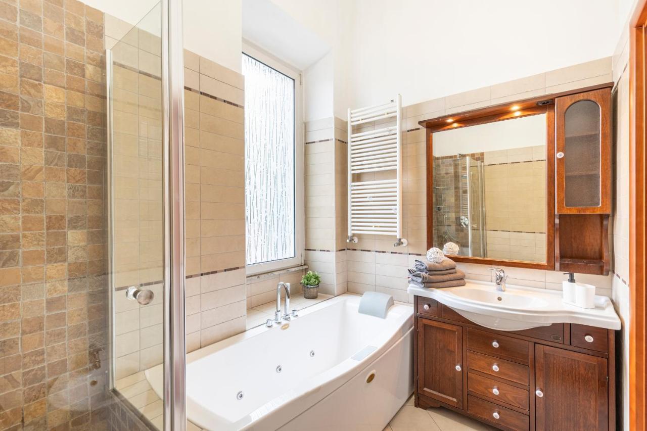 Apartamento Hostly - Domus Happya - Dream In The Appia Antica Park Roma Exterior foto